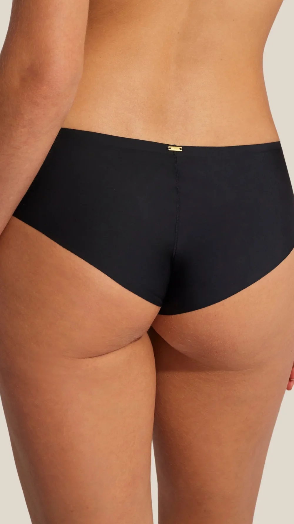 panty-culotte-negro-selmark-tienda-katia-trasero
